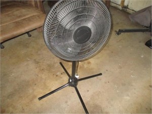 12" oscillating fan on stand