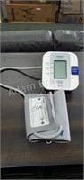 Omron HEM-712C automatic blood pressure monitor