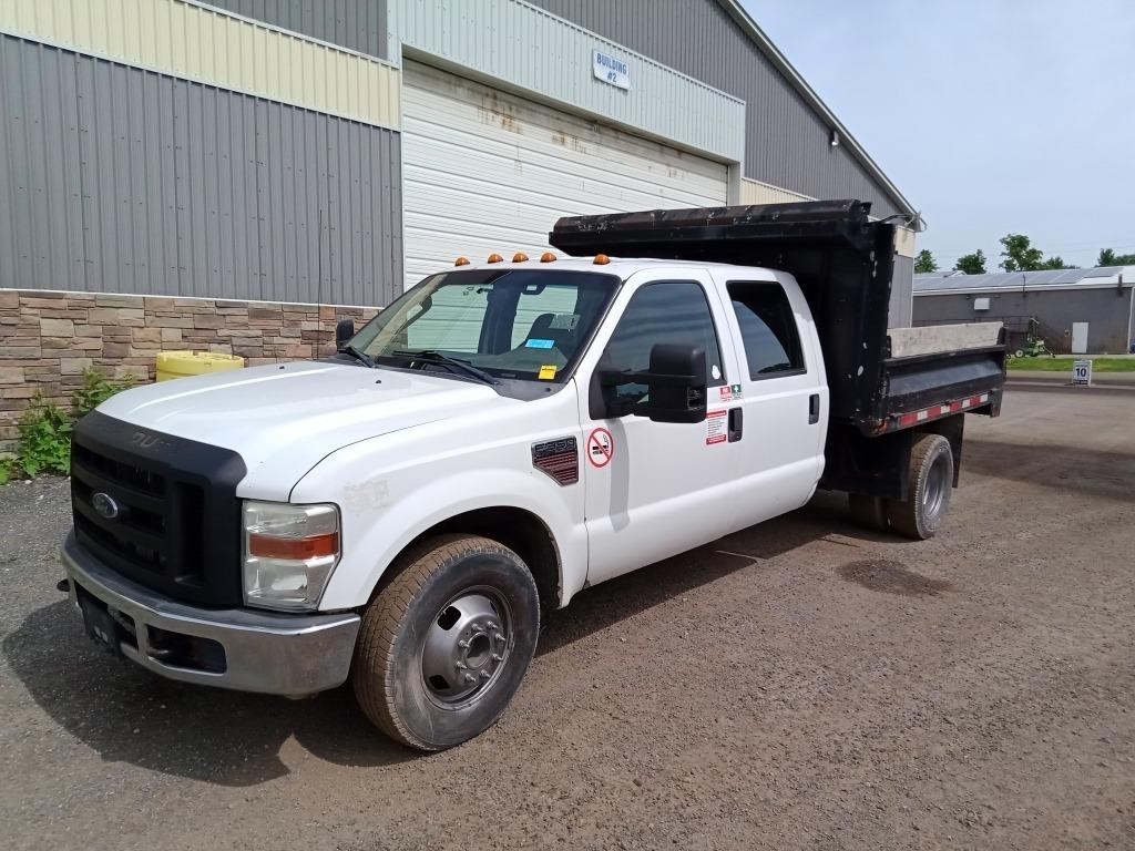 2008 Ford F350 Super Duty S/A Landscapers Dump Tru