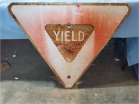 YELD SIGN