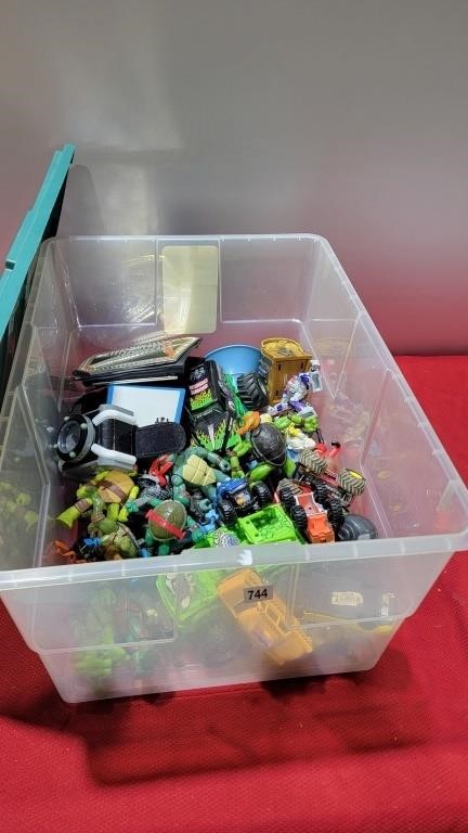 VINTAGE VIDEO GAMES TOYS HOTWHEELS AND COLLECTABLES