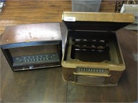 2 pcs. Vintage / Antique Radios