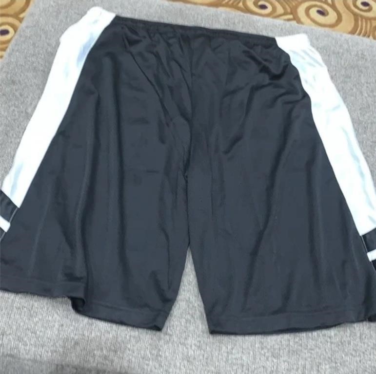 NWT SP Active men’s mesh shorts size