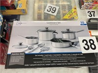 10 PC. STAINLESS STEEL COOKWARE SET