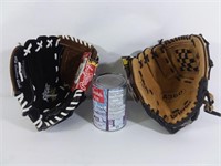 2 gants de baseball gloves