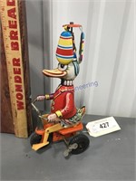 Wind up tin toy