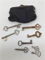 Antique skeleton keys with change purse.    1941