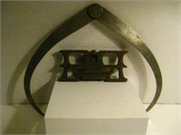 ANTIQUE CALIPERS AND SAW SET