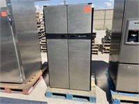 Norcold Refrigerator / Freezer