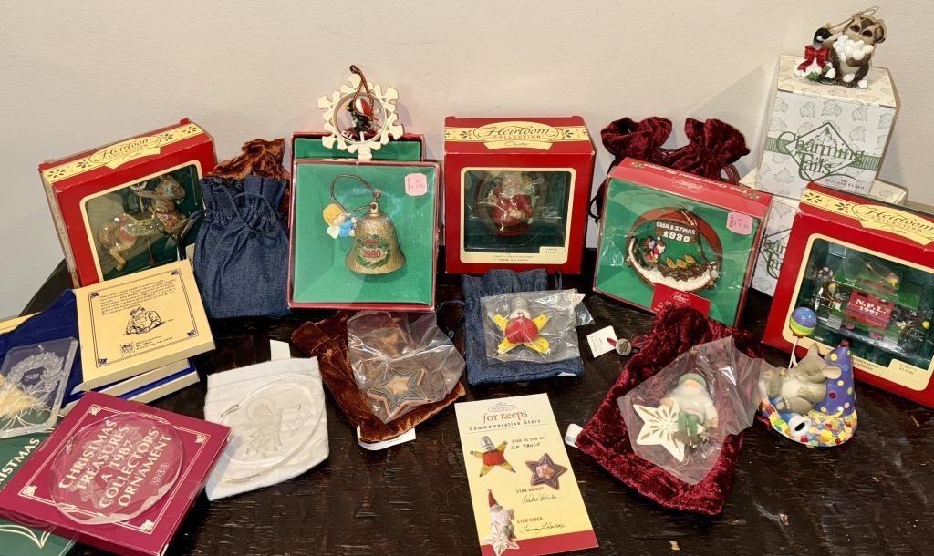Vintage Christmas Ornaments & Figurines