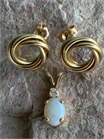 14K Opal Diamond Pendant & Earrings 2.7g