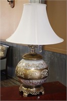 ROUND PORCELAIN LAMP