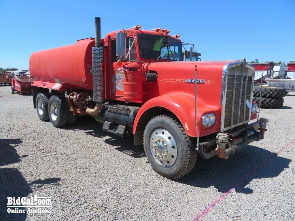 (DMV) 1973 Kenworth Water Truck