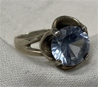 Sterling Silver Ring w/ Blue Topaz Sz 6.5