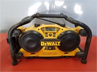 Dewalt Electric Work Radio/Charger DC011