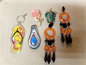 Vintage Jewelry, Pendant, Earrings, Pins, keychain