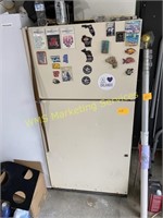 GE Refrigerator - working condition