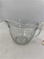 8-Cup Pampered Chef Measuring Bowl 7" Dia