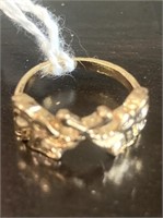 GOLD TONE LADIES RING - SIZE 5.5