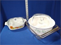 Vintage Corning ware and pyrex dish