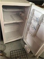 PUO criterion mini fridge