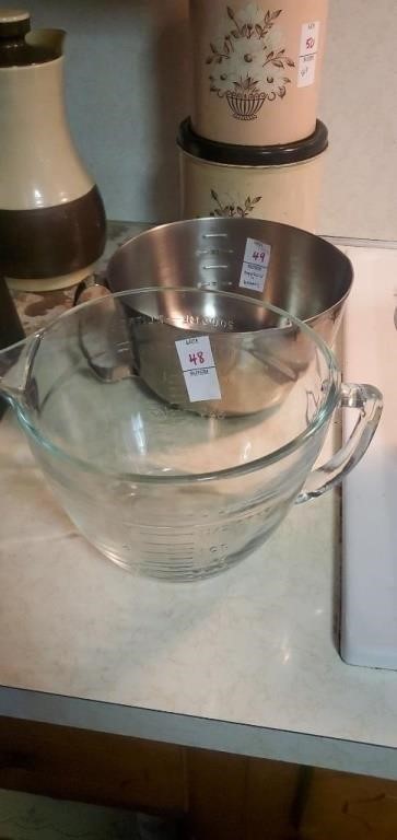 Anchor glass measuring cup, 2 quarts