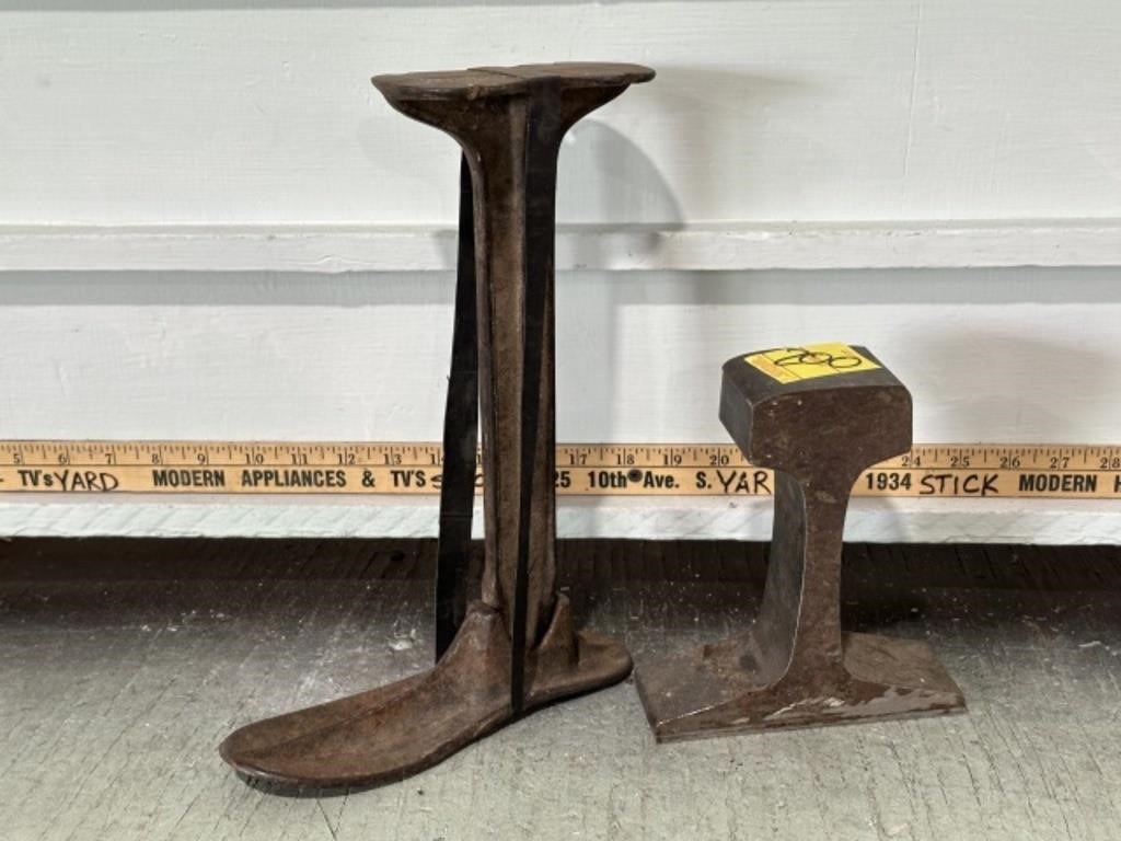 R.R RAIL, COBBLERS CAST IRON STAND