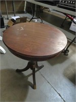 SOLID WOOD ROUND ENTRY TABLE
