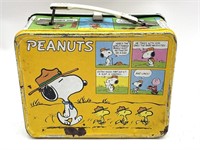 Vintage Peanuts Metal Lunch Box 9” x 4” x 7”
-
