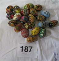 VTG WOOD HAND PAINTED EGGS