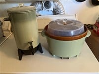 Rival crockpot & Mirromatic coffee pot