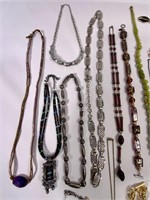 Jewelry: Necklaces