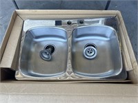 Stainless steel sink