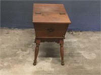 LIFT TOP SEWING BOX ON LEGS
