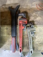 2 - Pipe Wrenches, 1 Cam Shaft Pulley Tool,
