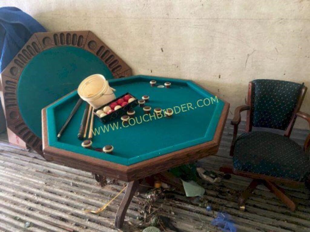 Awesome Gaming Table w/ Rolling Chairs