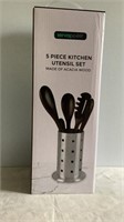 E2) Kitchen utensil 5 piece set, brand new, never