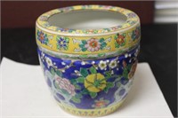 An Oriental Ceramic Small Pot