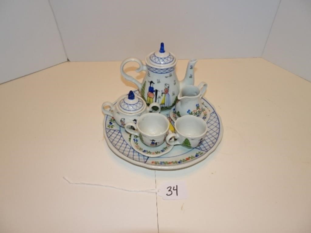 Henriot Quimper France Child's Tea Set Unmarked