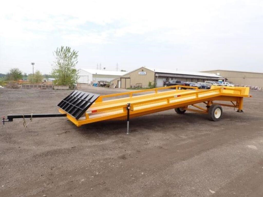 UNUSED Portable 30 Ft S/A Loading Ramp