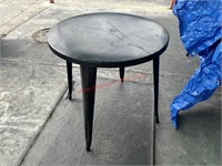 ROUND METAL TABLE - 30"