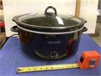 Large crockpot with removable pot