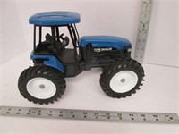 TV140 New Holland Versatile Toy Tractor