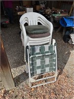 Outdoor Chairs and Folding Vintage Lawn Chair
