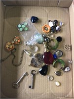Lot of Small Vintage Items.