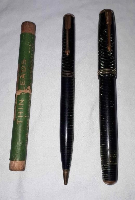 Vintage Parker fountain pen & pencil + leads.