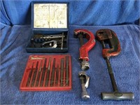 Metal Pipe Cutters and Tubing Kit/Snap On Punch