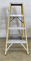 4" Ladder