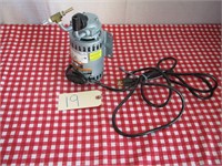 Gast 1531-107B-G557X Vacuum Pump Used