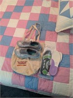 Size 9 sketchers with extra insoles and bag